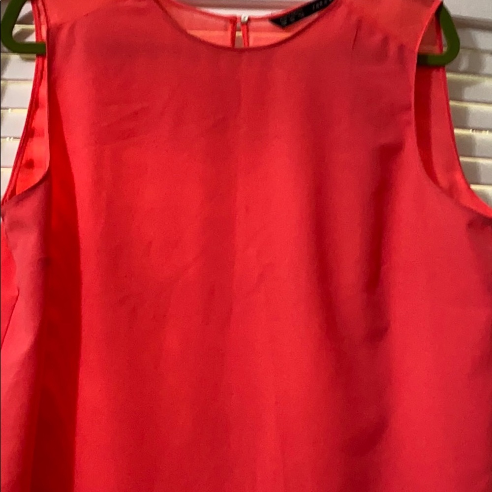 Cross open back blouse - Picture 5 of 7